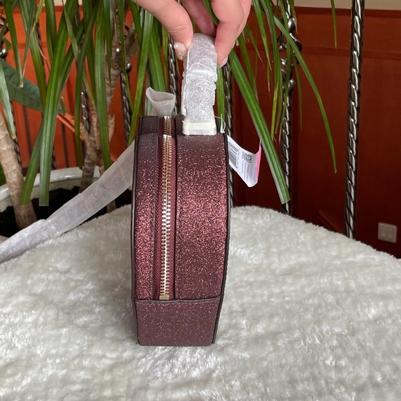 ‼️SOLD‼️ Kate Spade Heart Crossbody in Burgundy Glitter ✨✨ - Picture 4 of 12